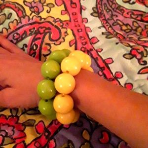 📿Pair of Chunky Bead Bracelets.
